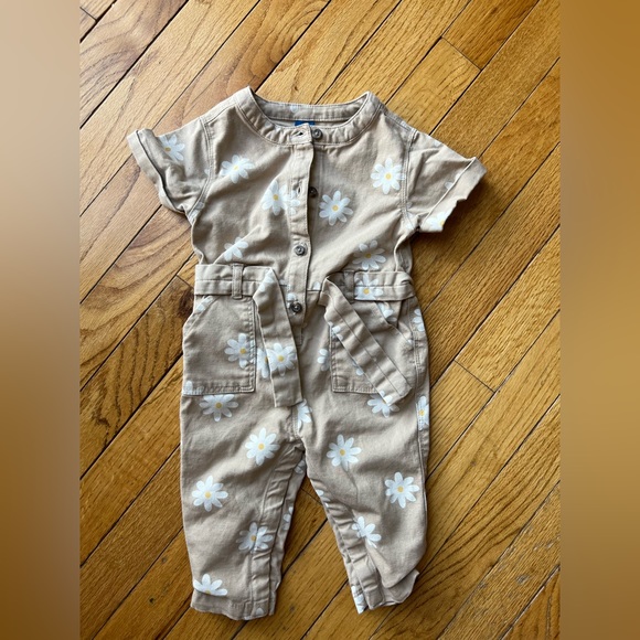 Old Navy utility jumpsuit - Picture 2 of 7